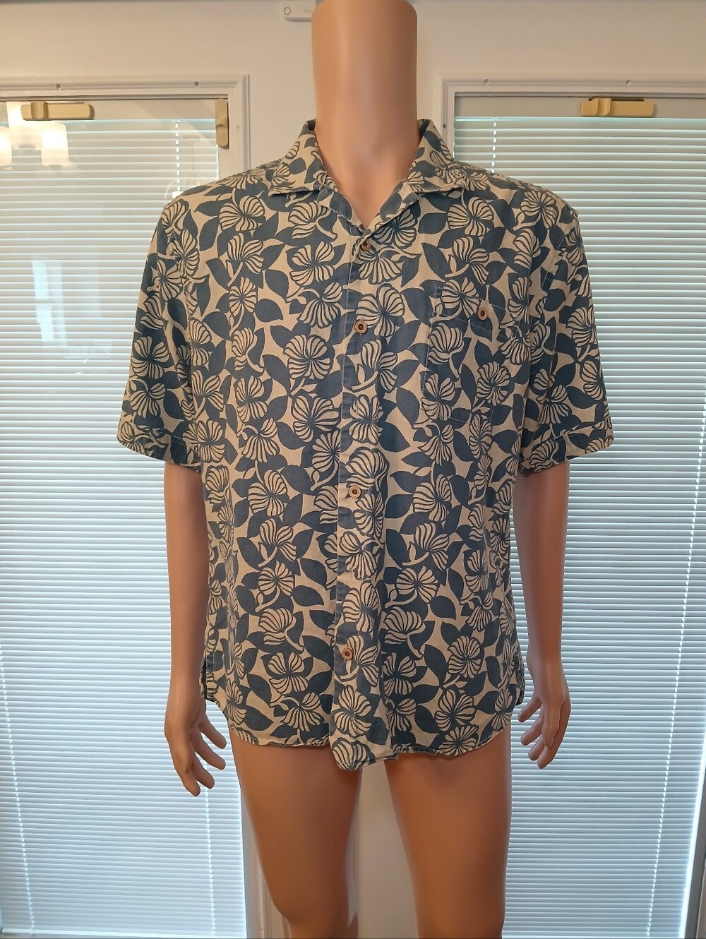 Reyn Spooner Blue and Cream Floral Camp Shirt